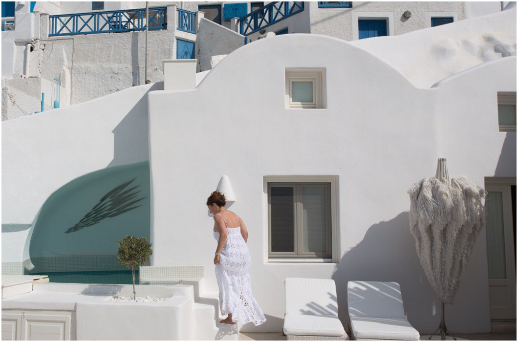 wedding photographer santorini greece